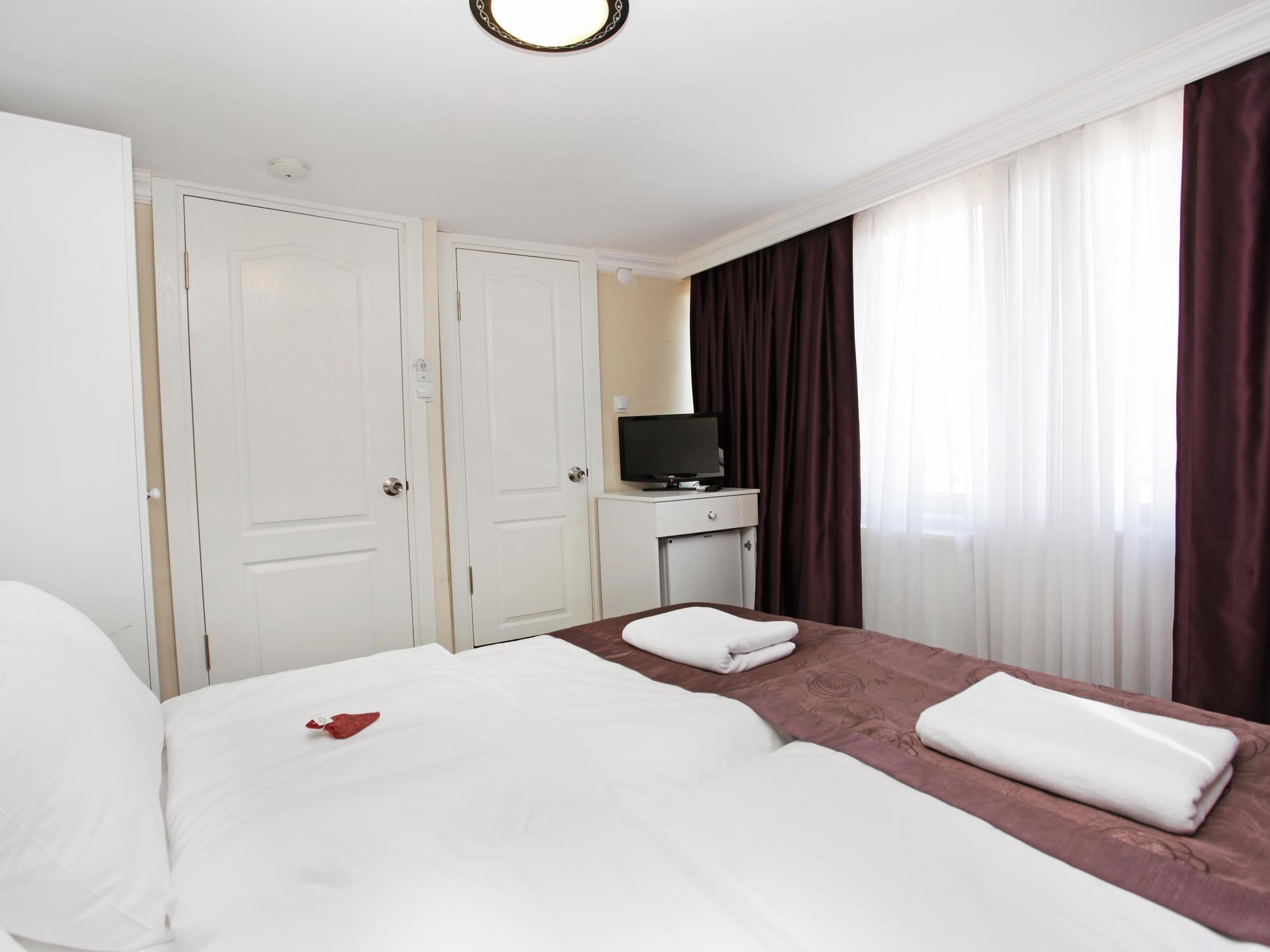 Spinel Hotel 3*